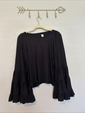Women’s Black Bell Sleeve Ruffle Boho Blouse Top Size Medium Flowy Lightweight